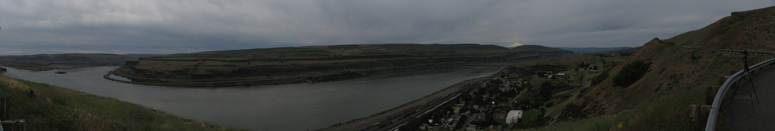 Columbia Gorge by Moto