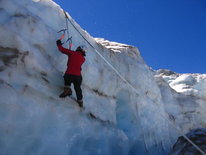 gallery/ice_climbing_02.jpg