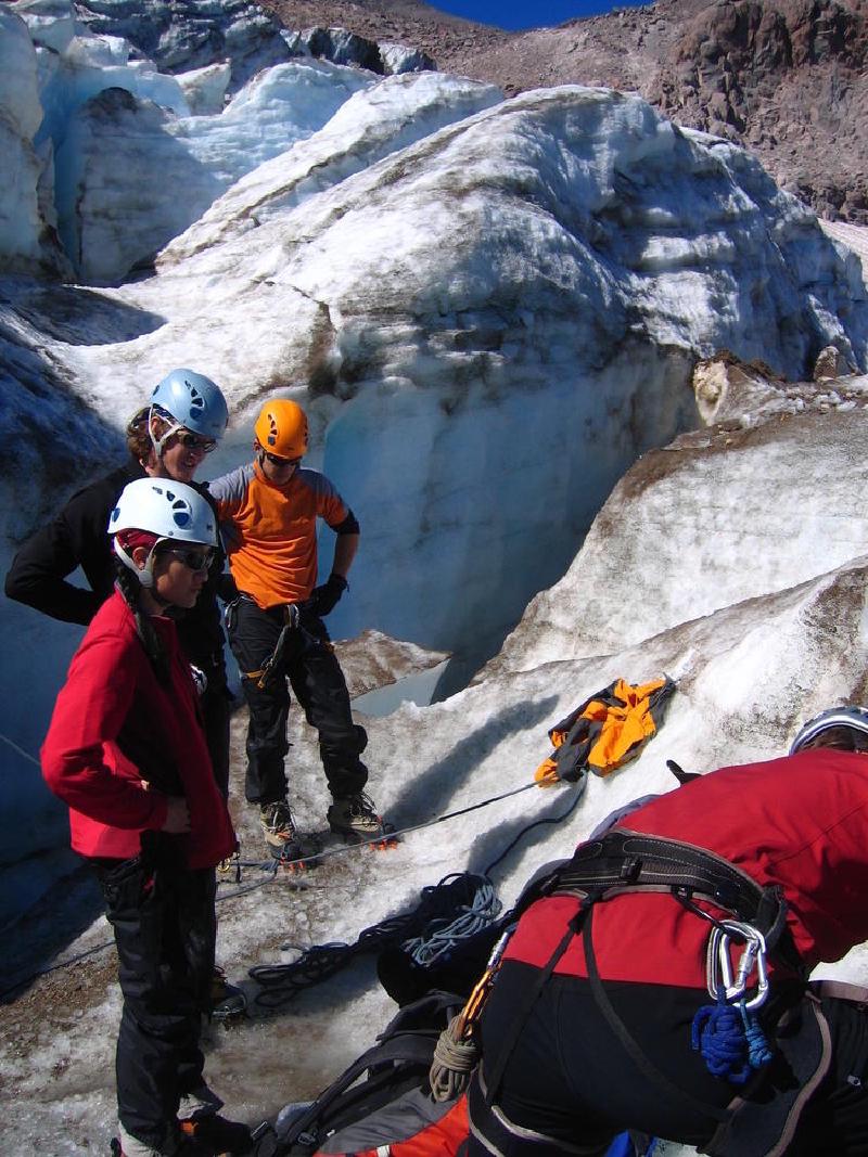 gallery/ice_climbing_03.jpg