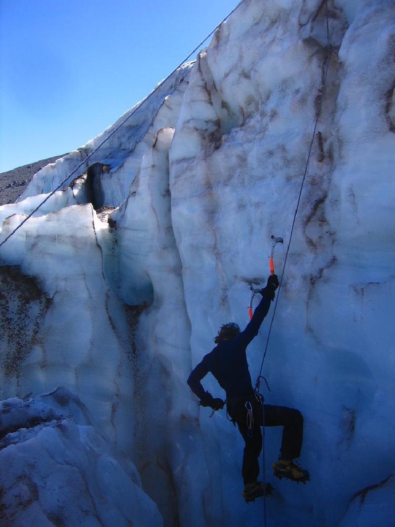 gallery/ice_climbing_05.jpg