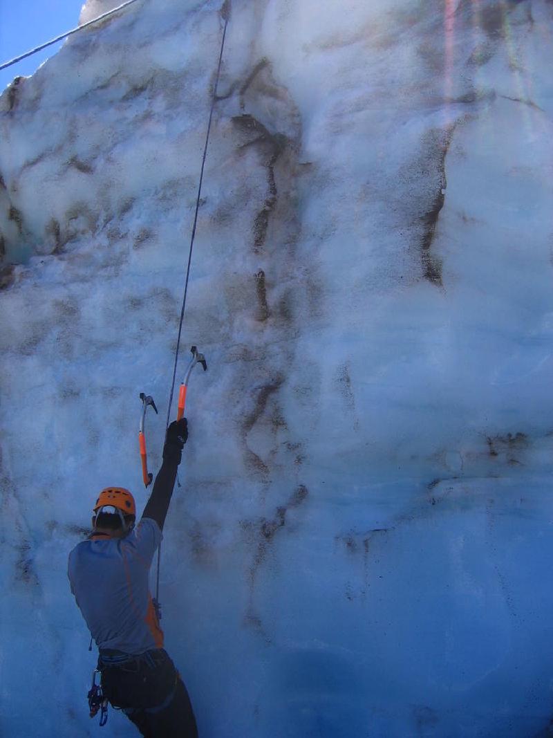 gallery/ice_climbing_12.jpg
