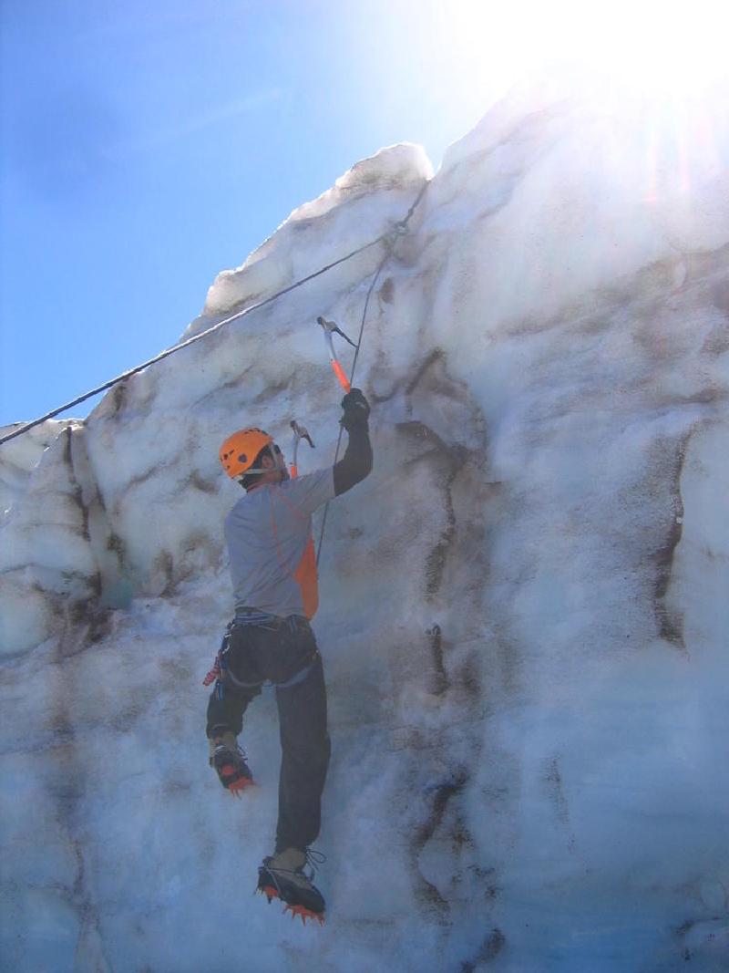 gallery/ice_climbing_15.jpg