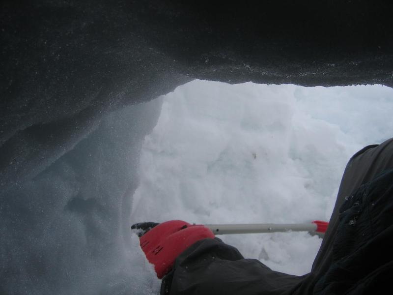 gallery/snowCaves_02.jpg