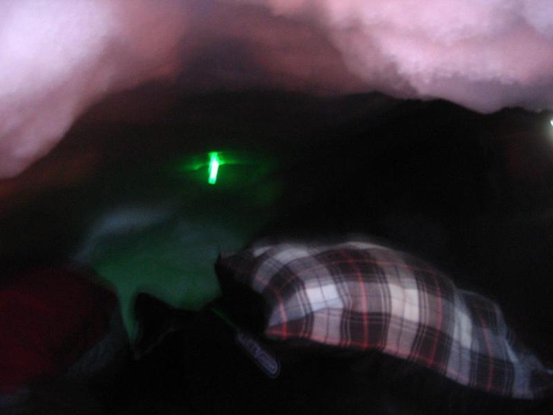 gallery/snowCaves_16.jpg