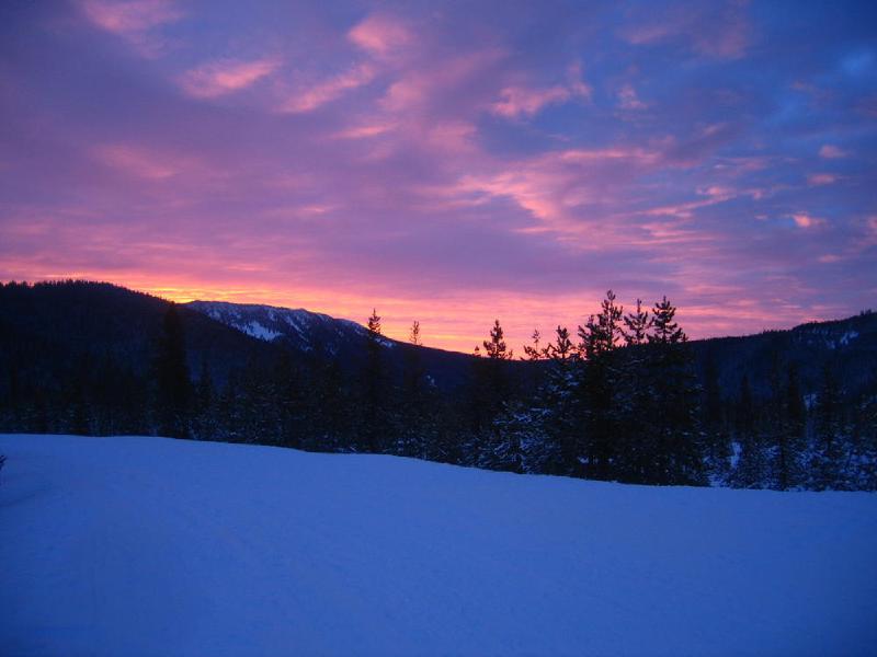 gallery/snowCaves_26.jpg