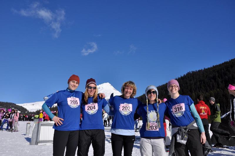 gallery/snowShoeRace_45.jpg