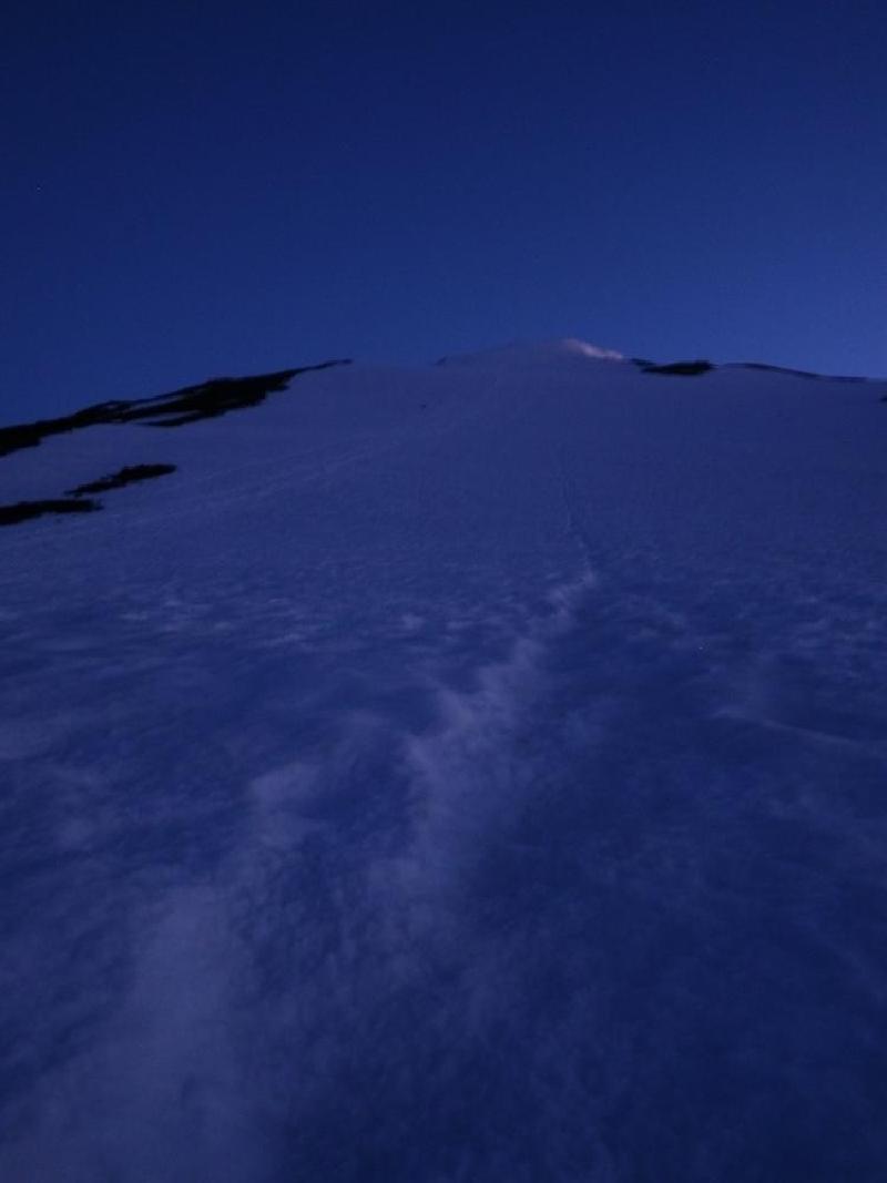 gallery/mtAdamsSolo_008.jpg