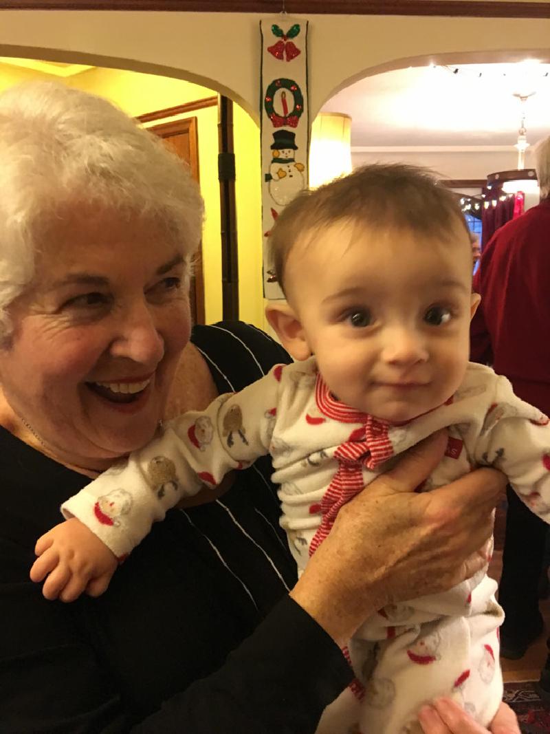 gallery/oscar_first_christmas_17.jpg