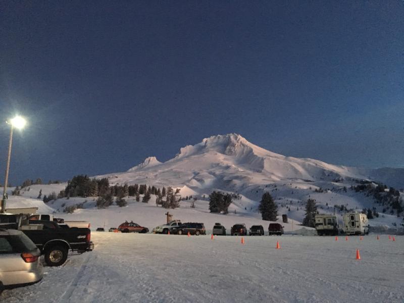 gallery/spring_skiing_03.jpg
