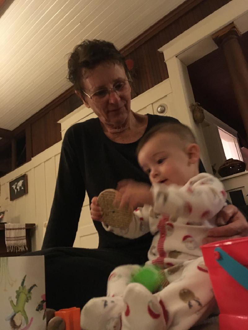 gallery/oscar_first_turkeyday_24.jpg