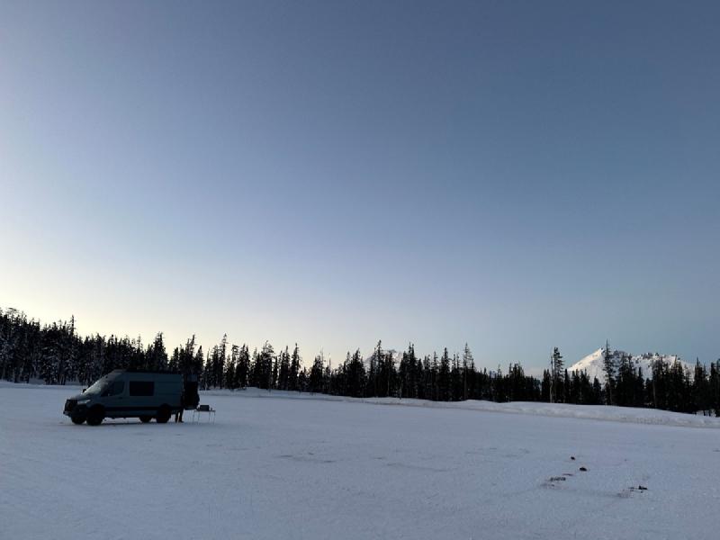 gallery/bachelorSki_11.jpg