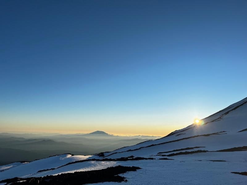 gallery/mtAdamsSolo_2022_31.jpg