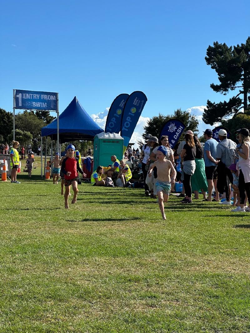 gallery/nelson_tri_10.jpg