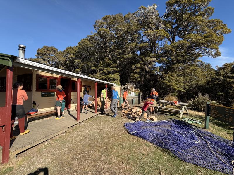 gallery/mt_arthur_hut_029.jpg
