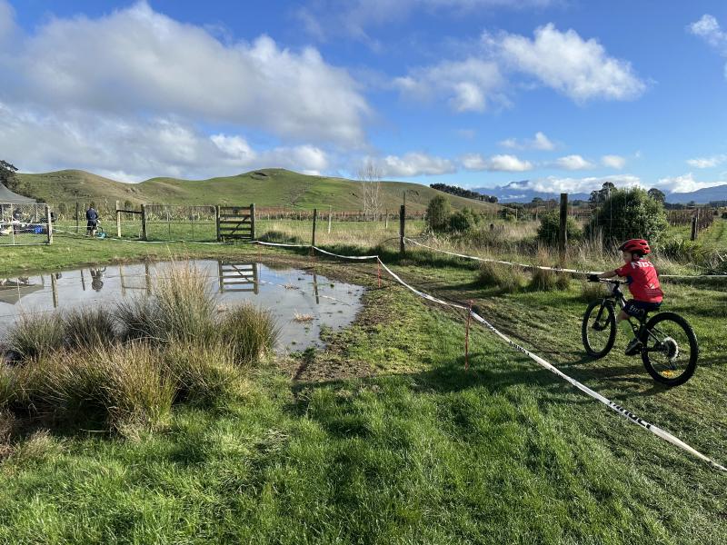 gallery/first_cyclcross_19.jpg